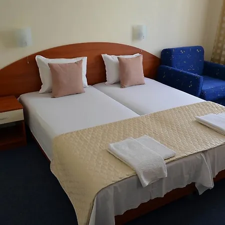 Hotel Family Diana 2*